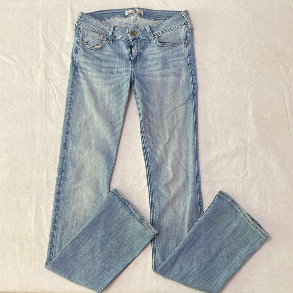 Hollister light-wash blue jeans in good  condition W26 L35